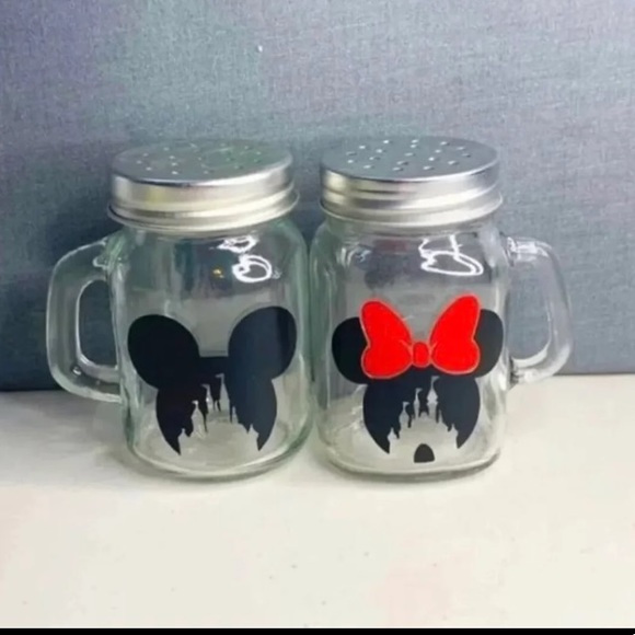 Disney Inpsired Mickey Mouse Salt & Pepper Shakers - Picture 1 of 1